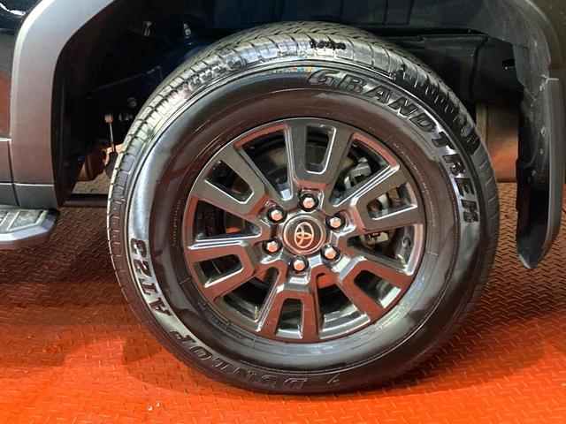 ランドクルーザー２５０ ＶＸ　サンルーフ　１２．３インチディスプレイオーディオ　全周囲カメラ　衝突被害軽減システム　レーダークルーズ　禁煙車　電動リアゲート　前席シートエアコン　ドラレコ　コーナーセンサー　スマートキー（25枚目）