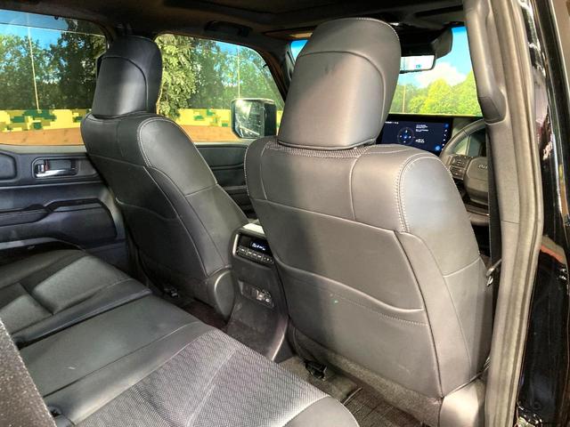 ランドクルーザー２５０ ＶＸ　サンルーフ　１２．３インチディスプレイオーディオ　全周囲カメラ　衝突被害軽減システム　レーダークルーズ　禁煙車　電動リアゲート　前席シートエアコン　ドラレコ　コーナーセンサー　スマートキー（35枚目）