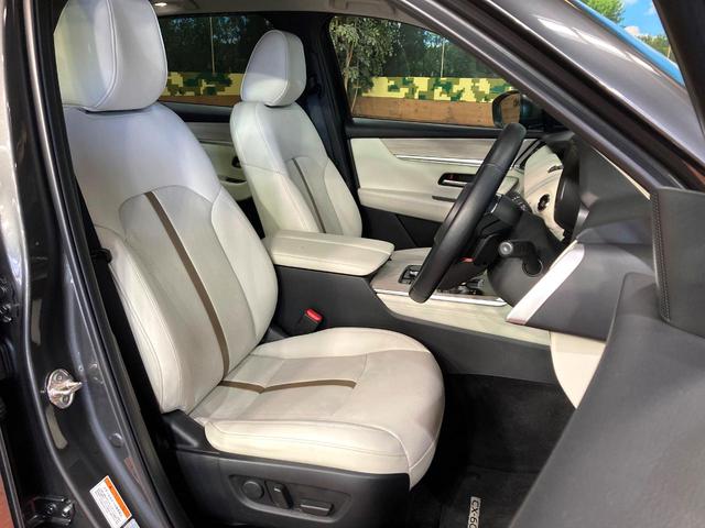 ＣＸ－６０ ＸＤ　エクスクルーシブモード　サンルーフ　１２型ＳＤナビ　全周囲カメラ　ＢＯＳＥ　アダプティプクルーズ　ＥＴＣ　Ｂｌｕｅｔｏｏｔｈ　シートベンチレーション　パワーバックドア　パワーシート　ＬＥＤヘッドライト　コーナーセンサー（8枚目）