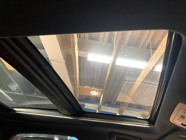 RX RX450h Fスポーツ パノラマルーフ TRDフルエアロ TRD4本出しスポーツマフラー モデリスタ22インチアルミホイール マークレビンソン パノラミックビューモニター 3眼LEDヘッド シートベンチレーション(3枚目)