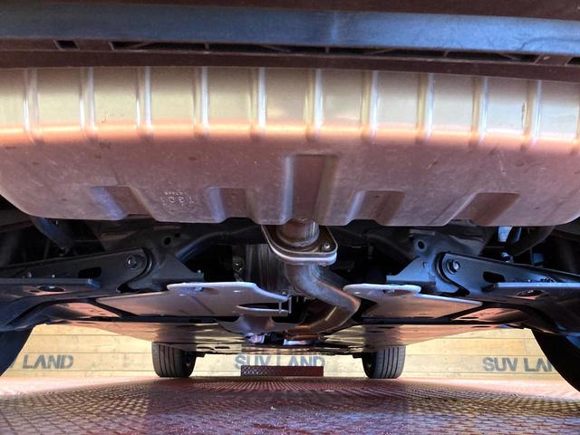 ＣＸ－６０ ＸＤ－ハイブリッド　エクスクルーシブスポーツ　パノラマルーフ　純正ＳＤナビ　３６０°ビューモニター　ＢＯＳＥサウンド　衝突被害軽減システム　レーダークルーズ　禁煙車　電動リアゲート　レザーシート　シートベンチレーション　ビルトインＥＴＣ（19枚目）