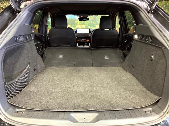 ＣＸ－６０ ＸＤ－ハイブリッド　エクスクルーシブスポーツ　パノラマルーフ　純正ＳＤナビ　３６０°ビューモニター　ＢＯＳＥサウンド　衝突被害軽減システム　レーダークルーズ　禁煙車　電動リアゲート　レザーシート　シートベンチレーション　ビルトインＥＴＣ（31枚目）