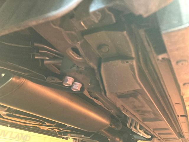 ヴェルファイアハイブリッド Ｚ　プレミア　左右独立ガラスルーフ　モデリスタエアロ　両側電動ドア　全周囲カメラ　衝突被害軽減システム　レーダークルーズ　禁煙車　電動リアゲート　レザーシート　前席シートエアコン　リアシートエアコン（30枚目）