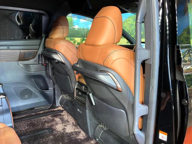 ヴェルファイアハイブリッド Ｚ　プレミア　左右独立ガラスルーフ　モデリスタエアロ　両側電動ドア　全周囲カメラ　衝突被害軽減システム　レーダークルーズ　禁煙車　電動リアゲート　レザーシート　前席シートエアコン　リアシートエアコン（36枚目）