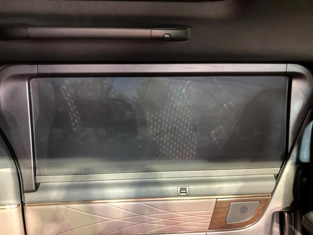 ヴェルファイアハイブリッド Ｚ　プレミア　左右独立ガラスルーフ　モデリスタエアロ　両側電動ドア　全周囲カメラ　衝突被害軽減システム　レーダークルーズ　禁煙車　電動リアゲート　レザーシート　前席シートエアコン　リアシートエアコン（41枚目）