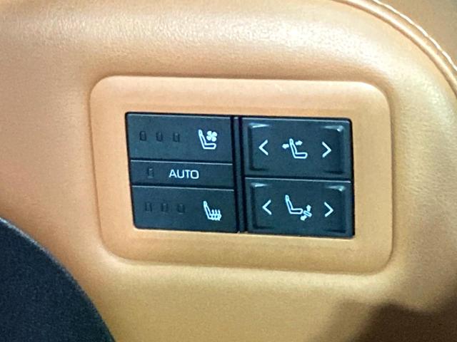 ヴェルファイアハイブリッド Ｚ　プレミア　左右独立ガラスルーフ　モデリスタエアロ　両側電動ドア　全周囲カメラ　衝突被害軽減システム　レーダークルーズ　禁煙車　電動リアゲート　レザーシート　前席シートエアコン　リアシートエアコン（42枚目）