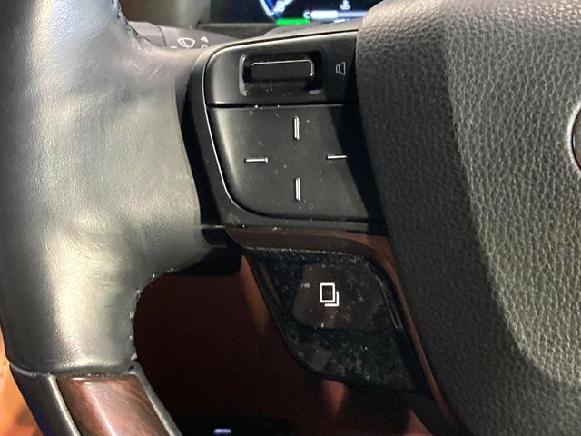 ヴェルファイアハイブリッド Ｚ　プレミア　左右独立ガラスルーフ　モデリスタエアロ　両側電動ドア　全周囲カメラ　衝突被害軽減システム　レーダークルーズ　禁煙車　電動リアゲート　レザーシート　前席シートエアコン　リアシートエアコン（55枚目）