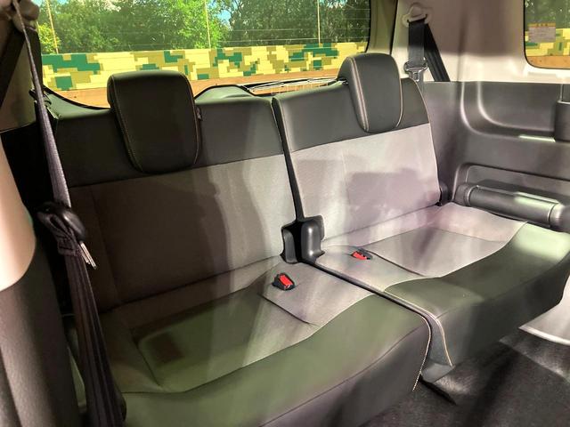 フリード ｅ：ＨＥＶクロスター　登録済未使用車　６人乗り　両側電動スライドドア　シートヒーター　ブラインドスポットモニター　ホンダセンシング　レーダークルーズ　ＬＥＤヘッドライト　スマートキー　ステアリングリモコン（10枚目）