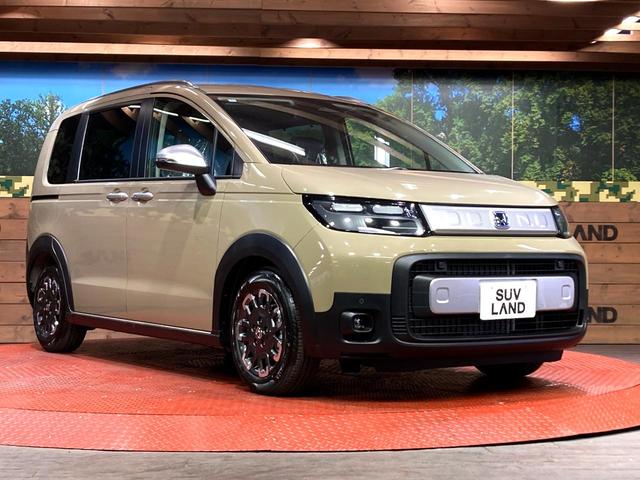 フリード ｅ：ＨＥＶクロスター　登録済未使用車　６人乗り　両側電動スライドドア　シートヒーター　ブラインドスポットモニター　ホンダセンシング　レーダークルーズ　ＬＥＤヘッドライト　スマートキー　ステアリングリモコン（16枚目）