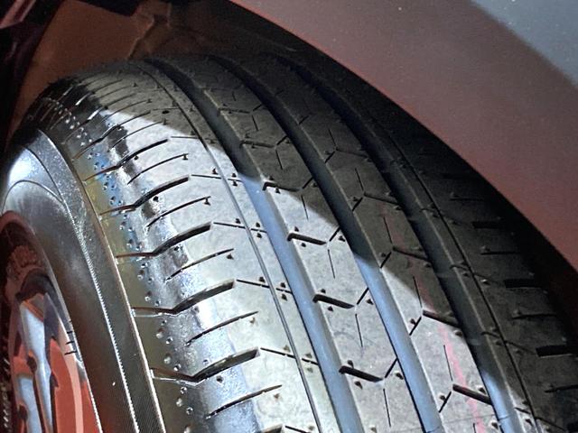 フリード ｅ：ＨＥＶクロスター　登録済未使用車　６人乗り　両側電動スライドドア　シートヒーター　ブラインドスポットモニター　ホンダセンシング　レーダークルーズ　ＬＥＤヘッドライト　スマートキー　ステアリングリモコン（27枚目）