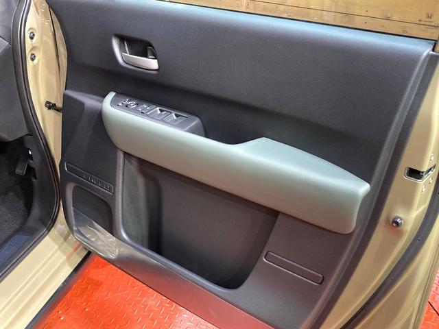 フリード ｅ：ＨＥＶクロスター　登録済未使用車　６人乗り　両側電動スライドドア　シートヒーター　ブラインドスポットモニター　ホンダセンシング　レーダークルーズ　ＬＥＤヘッドライト　スマートキー　ステアリングリモコン（35枚目）