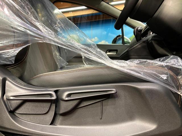 フリード ｅ：ＨＥＶクロスター　登録済未使用車　６人乗り　両側電動スライドドア　シートヒーター　ブラインドスポットモニター　ホンダセンシング　レーダークルーズ　ＬＥＤヘッドライト　スマートキー　ステアリングリモコン（37枚目）