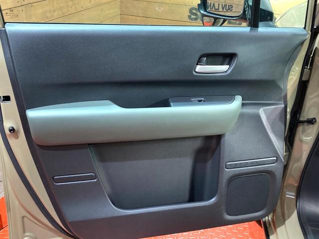 フリード ｅ：ＨＥＶクロスター　登録済未使用車　６人乗り　両側電動スライドドア　シートヒーター　ブラインドスポットモニター　ホンダセンシング　レーダークルーズ　ＬＥＤヘッドライト　スマートキー　ステアリングリモコン（48枚目）