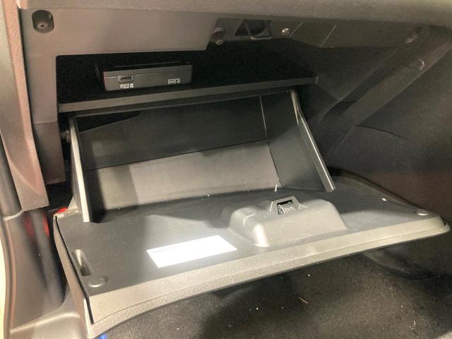 セレナ e-パワー ハイウェイスターV 純正10型ナビ フリップダウン 全周囲カメラ 両側電動ドア プロパイロット 衝突軽減 コーナーセンサー 純正16AW LEDヘッド&フォグ フルセグTV(24枚目)