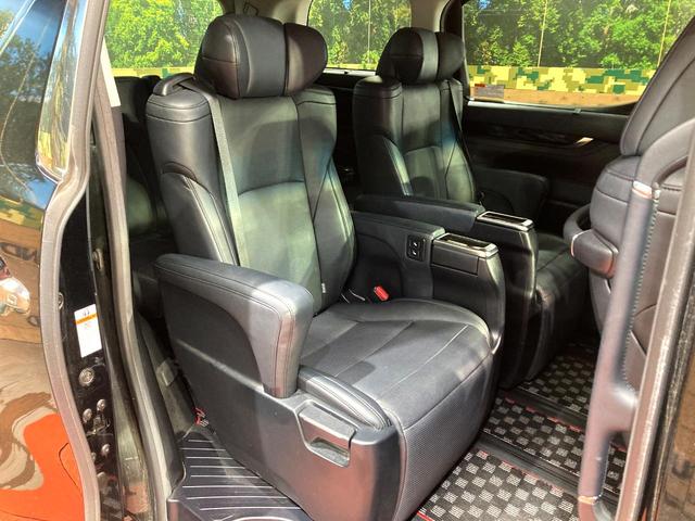 ヴェルファイア ２．５Ｚ　Ｇエディション　モデリスタエアロ　１１型ＢＩＧＸ　アルパイン１２型フリップダウンモニター　シーケンシャルターンランプ付き３眼ＬＥＤヘッドライト　エグゼクティブパワーシート　両側電動スライドドア　パワーバックドア（9枚目）