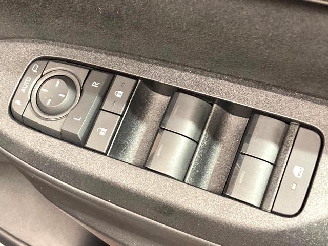 ヤリスクロス G 純正ディスプレイオーディオ バックカメラ 衝突被害軽減システム レーダークルーズ 禁煙車 コーナーセンサー スマートキー ビルトインETC 純正16インチアルミ オートハイビーム 車線逸脱警報(24枚目)