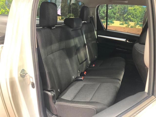 ハイラックス Z 純正ベッドライナー 純正ハードトノカバー プリクラッシュセーフティシステム レーダークルーズコントロール 純正SDナビ 車線逸脱警報 ドライブレコーダー センターデフロック 純正17インチAW(10枚目)