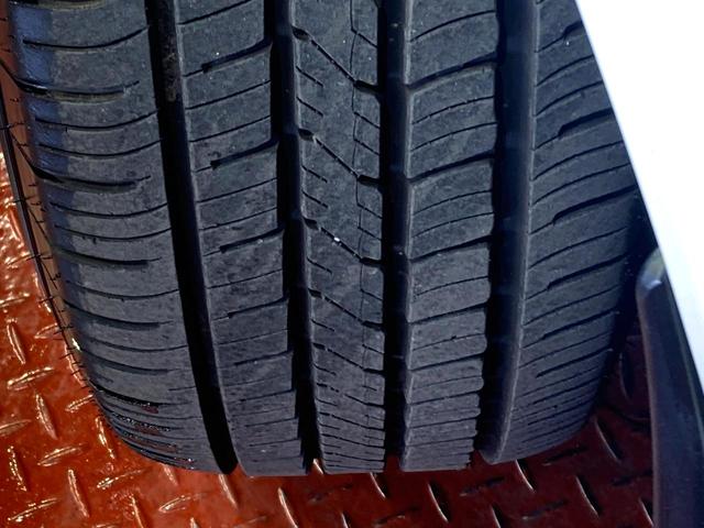 ハイラックス Z 純正ベッドライナー 純正ハードトノカバー プリクラッシュセーフティシステム レーダークルーズコントロール 純正SDナビ 車線逸脱警報 ドライブレコーダー センターデフロック 純正17インチAW(30枚目)