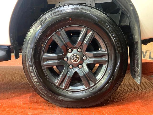 ハイラックス Z 純正ベッドライナー 純正ハードトノカバー プリクラッシュセーフティシステム レーダークルーズコントロール 純正SDナビ 車線逸脱警報 ドライブレコーダー センターデフロック 純正17インチAW(31枚目)
