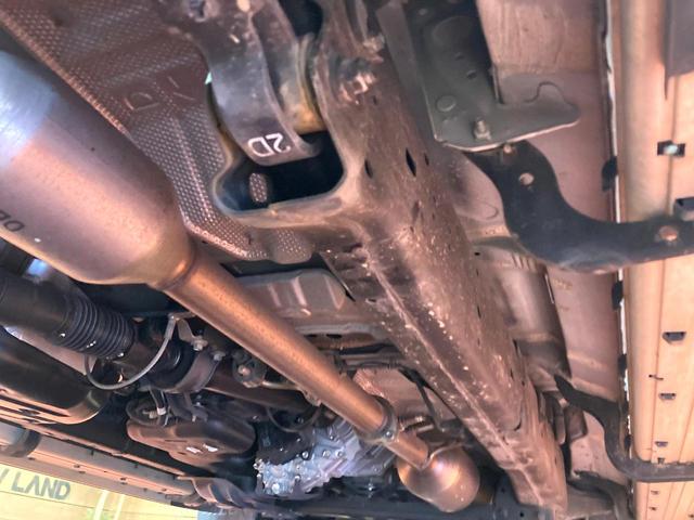 ハイラックス Z 純正ベッドライナー 純正ハードトノカバー プリクラッシュセーフティシステム レーダークルーズコントロール 純正SDナビ 車線逸脱警報 ドライブレコーダー センターデフロック 純正17インチAW(35枚目)
