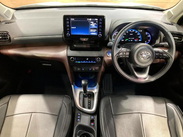 ヤリスクロス ハイブリッドZ 8インチディスプレイオーディオ 全周囲カメラ 衝突被害軽減システム レーダークルーズ パワーシート コーナーセンサー LEDヘッド ビルトインETC 純正18インチアルミ 車線逸脱警報(2枚目)