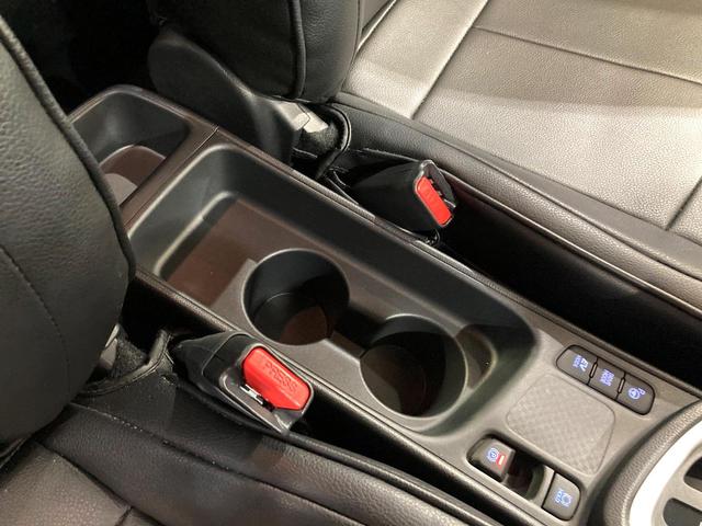 ヤリスクロス ハイブリッドZ 8インチディスプレイオーディオ 全周囲カメラ 衝突被害軽減システム レーダークルーズ パワーシート コーナーセンサー LEDヘッド ビルトインETC 純正18インチアルミ 車線逸脱警報(41枚目)