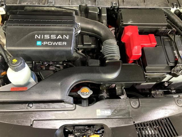 セレナ e-パワー ハイウェイスターV SDナビ 禁煙車 フリップダウンモニター アラウンドビューモニター プロパイロット ハンズフリー機能付き両側電動スライドドア LEDヘッドライト ETC ドライブレコーダー(18枚目)