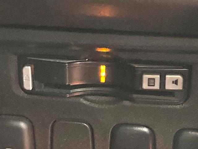 デリカＤ：５ Ｄ　パワーパッケージ　ディーゼル　ディスプレイオーディオ　両側電動ドア　バックカメラ　禁煙車　ハーフレザーシート　ドラレコ　スマートキー　ＨＩＤヘッド　ビルトインＥＴＣ　クルコン　純正１８インチアルミ　オートライト（7枚目）