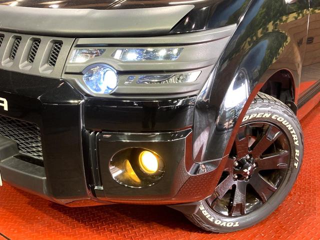 デリカＤ：５ Ｄ　パワーパッケージ　ディーゼル　ディスプレイオーディオ　両側電動ドア　バックカメラ　禁煙車　ハーフレザーシート　ドラレコ　スマートキー　ＨＩＤヘッド　ビルトインＥＴＣ　クルコン　純正１８インチアルミ　オートライト（13枚目）