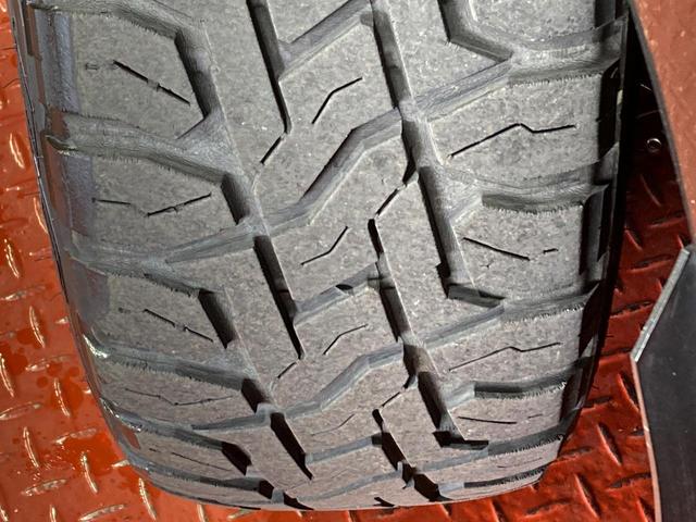 デリカＤ：５ Ｄ　パワーパッケージ　ディーゼル　ディスプレイオーディオ　両側電動ドア　バックカメラ　禁煙車　ハーフレザーシート　ドラレコ　スマートキー　ＨＩＤヘッド　ビルトインＥＴＣ　クルコン　純正１８インチアルミ　オートライト（38枚目）