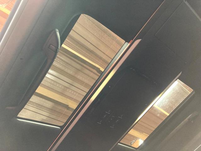 アルファード Ｚ　ガラスルーフ　純正１４型ナビ　全周囲カメラ　デジタルインナーミラー　両側電動スライドドア　純正１８ＡＷ　パワーバックドア　ワイヤレス充電　ＬＥＤヘッドライト（3枚目）