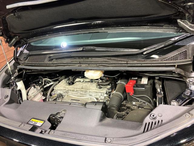 アルファード Ｚ　ガラスルーフ　純正１４型ナビ　全周囲カメラ　デジタルインナーミラー　両側電動スライドドア　純正１８ＡＷ　パワーバックドア　ワイヤレス充電　ＬＥＤヘッドライト（18枚目）