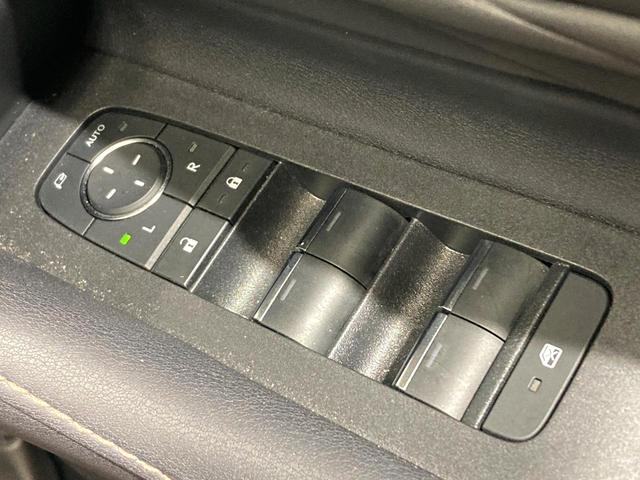 アルファード Ｚ　ガラスルーフ　純正１４型ナビ　全周囲カメラ　デジタルインナーミラー　両側電動スライドドア　純正１８ＡＷ　パワーバックドア　ワイヤレス充電　ＬＥＤヘッドライト（31枚目）