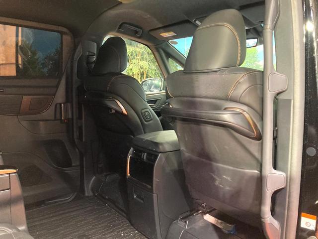 アルファード Ｚ　ガラスルーフ　純正１４型ナビ　全周囲カメラ　デジタルインナーミラー　両側電動スライドドア　純正１８ＡＷ　パワーバックドア　ワイヤレス充電　ＬＥＤヘッドライト（45枚目）