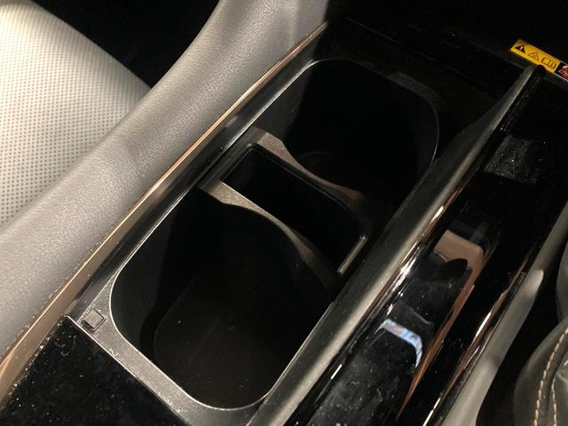 アルファード Ｚ　ガラスルーフ　純正１４型ナビ　全周囲カメラ　デジタルインナーミラー　両側電動スライドドア　純正１８ＡＷ　パワーバックドア　ワイヤレス充電　ＬＥＤヘッドライト（54枚目）