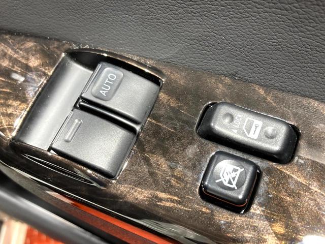 ハイエースバン スーパーGL ダークプライムII SDナビ 全周囲カメラ デジタルインナーミラー 衝突被害軽減システム 禁煙車 ハーフレザーシート コーナーセンサー スマートキー LEDヘッド ビルトインETC オートハイビーム 車線逸脱警報(29枚目)