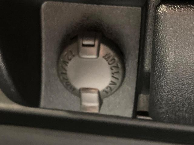 ハイエースバン スーパーGL ダークプライムII SDナビ 全周囲カメラ デジタルインナーミラー 衝突被害軽減システム 禁煙車 ハーフレザーシート コーナーセンサー スマートキー LEDヘッド ビルトインETC オートハイビーム 車線逸脱警報(42枚目)