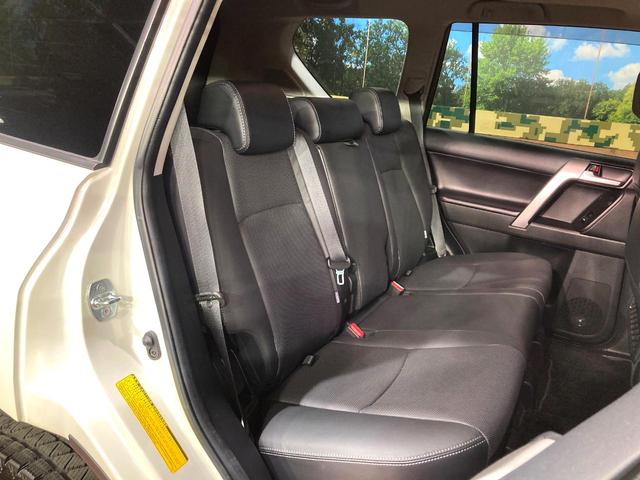 ランドクルーザープラド ＴＸ　Ｌパッケージ　サンルーフ　モデリスタフルエアロ　全周囲カメラ　衝突被害軽減システム　レーダークルーズ　禁煙車　レザーシート　前席シートエアコン　コーナーセンサー　ＬＥＤヘッド　ルーフレール（9枚目）