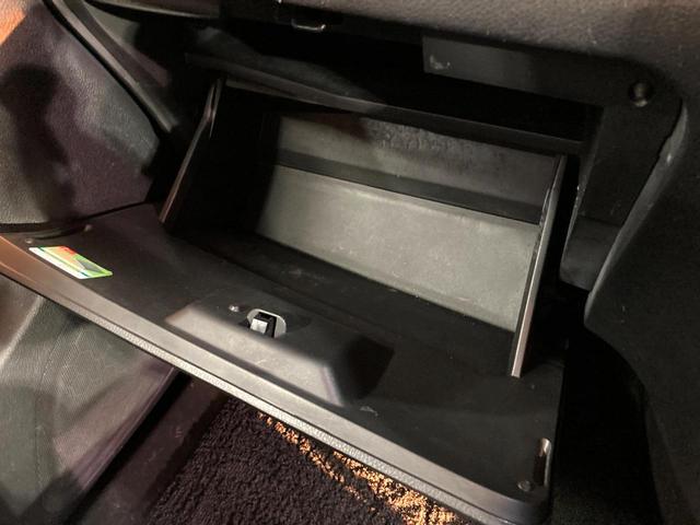 セレナ ハイウェイスターS-HVアドバンスドセーフティパック 純正SDナビ 後席モニター 両側電動スライドドア 全周囲カメラ 衝突被害軽減システム 禁煙車 ビルトインETC クルコン 純正16インチアルミ 車線逸脱警報 オートライト オートエアコン リアエアコン(43枚目)