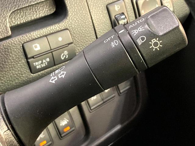 セレナ ハイウェイスターS-HVアドバンスドセーフティパック 純正SDナビ 後席モニター 両側電動スライドドア 全周囲カメラ 衝突被害軽減システム 禁煙車 ビルトインETC クルコン 純正16インチアルミ 車線逸脱警報 オートライト オートエアコン リアエアコン(51枚目)