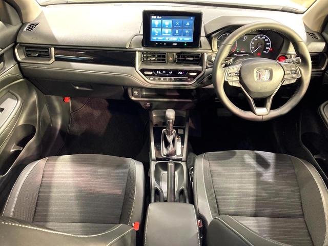 WR-V Z 純正8型ディスプレイオーディオ バックカメラ 衝突被害軽減システム 禁煙車 ハーフレザーシート ドラレコ コーナーセンサー スマートキー LED 純正17インチアルミ オートハイビーム 車線逸脱警報(2枚目)