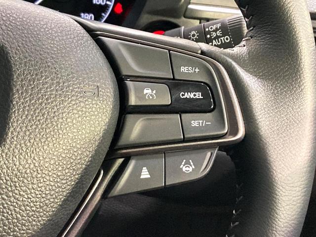 WR-V Z 純正8型ディスプレイオーディオ バックカメラ 衝突被害軽減システム 禁煙車 ハーフレザーシート ドラレコ コーナーセンサー スマートキー LED 純正17インチアルミ オートハイビーム 車線逸脱警報(5枚目)