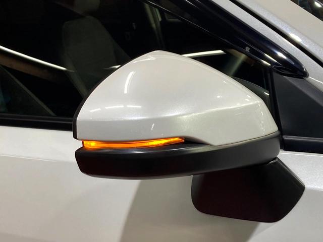 WR-V Z 純正8型ディスプレイオーディオ バックカメラ 衝突被害軽減システム 禁煙車 ハーフレザーシート ドラレコ コーナーセンサー スマートキー LED 純正17インチアルミ オートハイビーム 車線逸脱警報(21枚目)