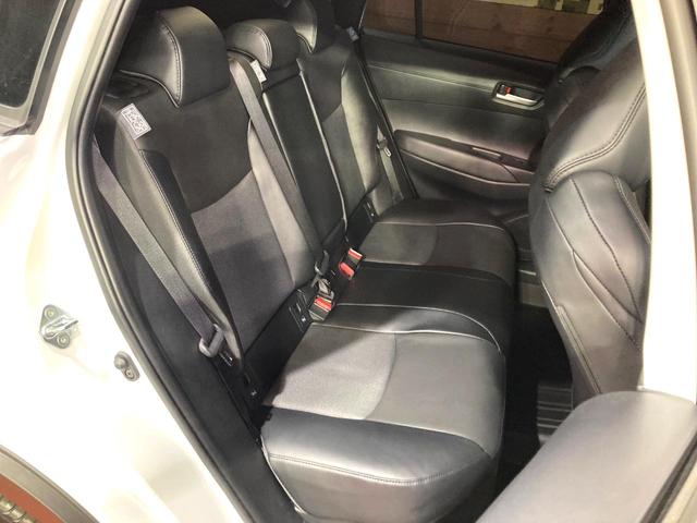 カローラクロス ハイブリッド Z ガラスルーフ 純正SDナビ 全周囲カメラ 衝突被害軽減システム レーダークルーズ 禁煙車 電動リアゲート ハーフレザーシート パワーシート コーナーセンサー スマートキー ルーフレール ETC2.0(10枚目)