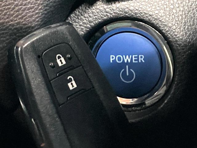 RAV4 ハイブリッドX バックカメラ 衝突被害軽減システム レーダークルーズ 禁煙車 ドラレコ コーナーセンサー スマートキー LEDヘッド ルーフレール ビルトインETC 純正17インチアルミ オートハイビーム(7枚目)