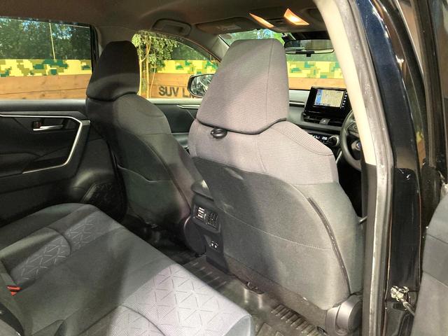 RAV4 ハイブリッドX バックカメラ 衝突被害軽減システム レーダークルーズ 禁煙車 ドラレコ コーナーセンサー スマートキー LEDヘッド ルーフレール ビルトインETC 純正17インチアルミ オートハイビーム(32枚目)