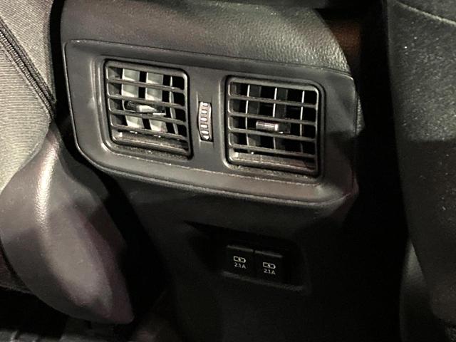 RAV4 ハイブリッドX バックカメラ 衝突被害軽減システム レーダークルーズ 禁煙車 ドラレコ コーナーセンサー スマートキー LEDヘッド ルーフレール ビルトインETC 純正17インチアルミ オートハイビーム(34枚目)