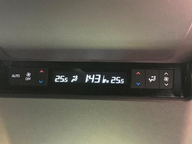 アルファードハイブリッド Ｚ　左右独立ガラスルーフ　純正１４型ディスプレイ　両側電動ドア　全周囲カメラ　衝突被害軽減システム　レーダークルーズ　禁煙車　電動リアゲート　前席シートエアコン　リアシートエアコン　前後席パワーシート（47枚目）