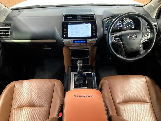 ランドクルーザープラド ＴＸ　Ｌパッケージ　７０ｔｈアニバーサリーリミテッド　ディーゼル　７人乗り　サンルーフ　純正ＳＤナビ　全周囲カメラ　衝突被害軽減システム　レーダークルーズコントロール　禁煙車　レザーシート　前席シートエアコン　ドライブレコーダー　コーナーセンサー（2枚目）