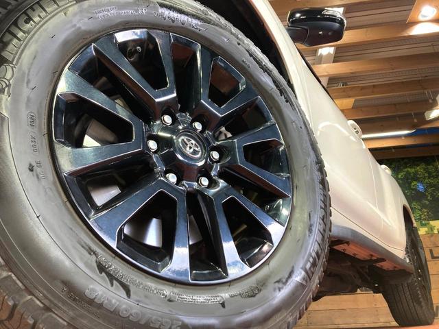 ランドクルーザープラド ＴＸ　Ｌパッケージ　７０ｔｈアニバーサリーリミテッド　ディーゼル　７人乗り　サンルーフ　純正ＳＤナビ　全周囲カメラ　衝突被害軽減システム　レーダークルーズコントロール　禁煙車　レザーシート　前席シートエアコン　ドライブレコーダー　コーナーセンサー（13枚目）